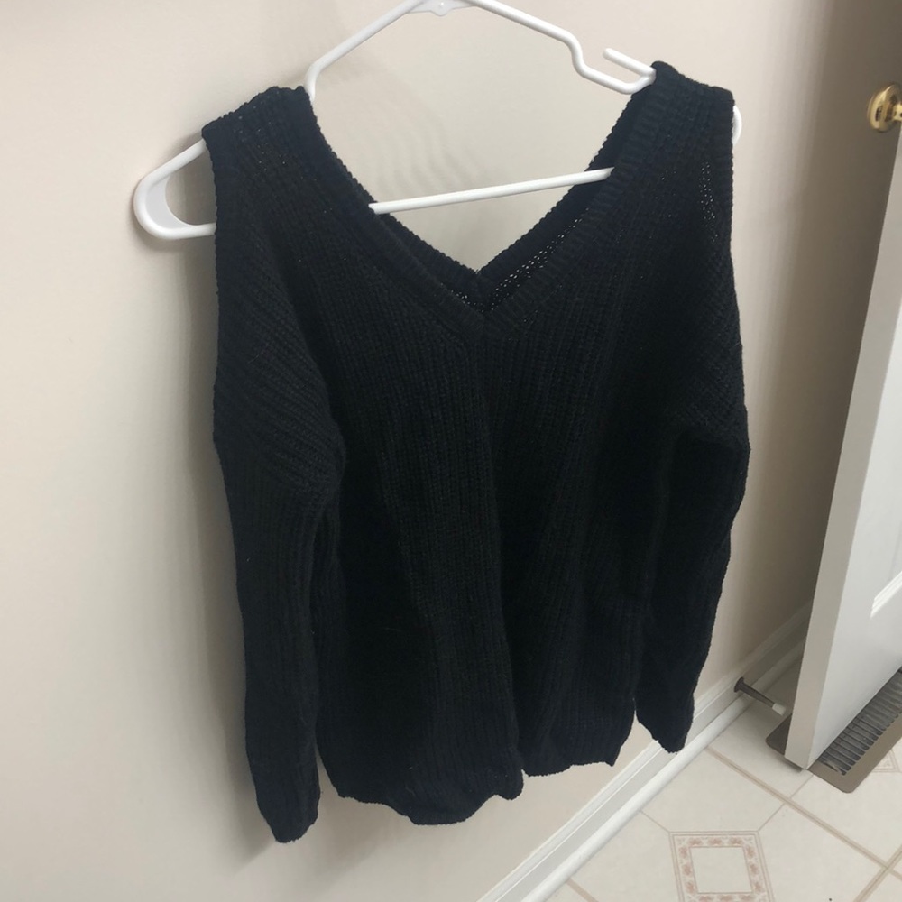 Open shoulder long sleeved sweater